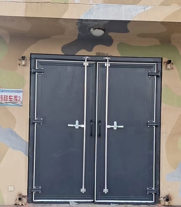 红山街道工业平开门