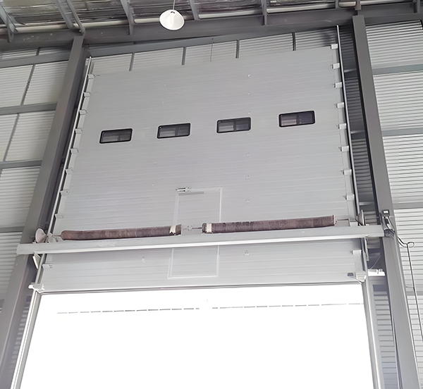 红山街道工业滑升门