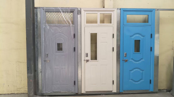 红山街道学校教室门