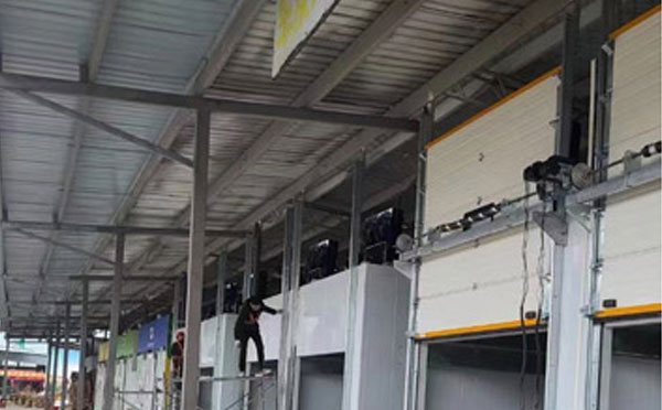 红山街道工业推拉门安装技巧与注意事项详解