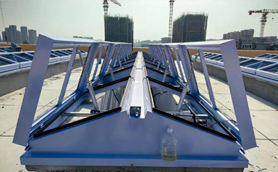 红山街道排烟窗的设置要求