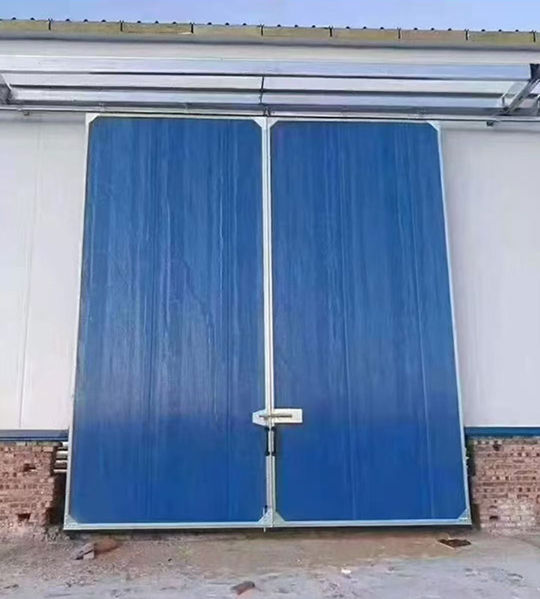 红山街道工业门在大型仓储物流通道中的应用实例