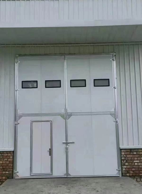 红山街道工业门在设备装配车间出入口的实施记录