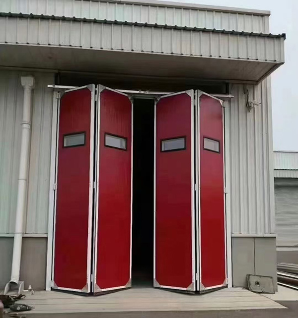 红山街道工业折叠门在大型装配车间出入口的应用实例
